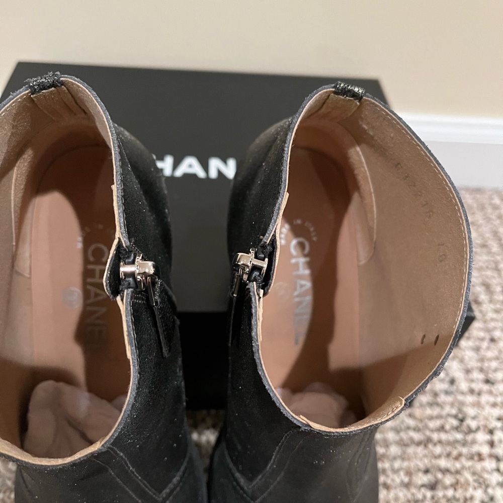 Chanel booties, Sz 40 (10) - Picture 8 of 9